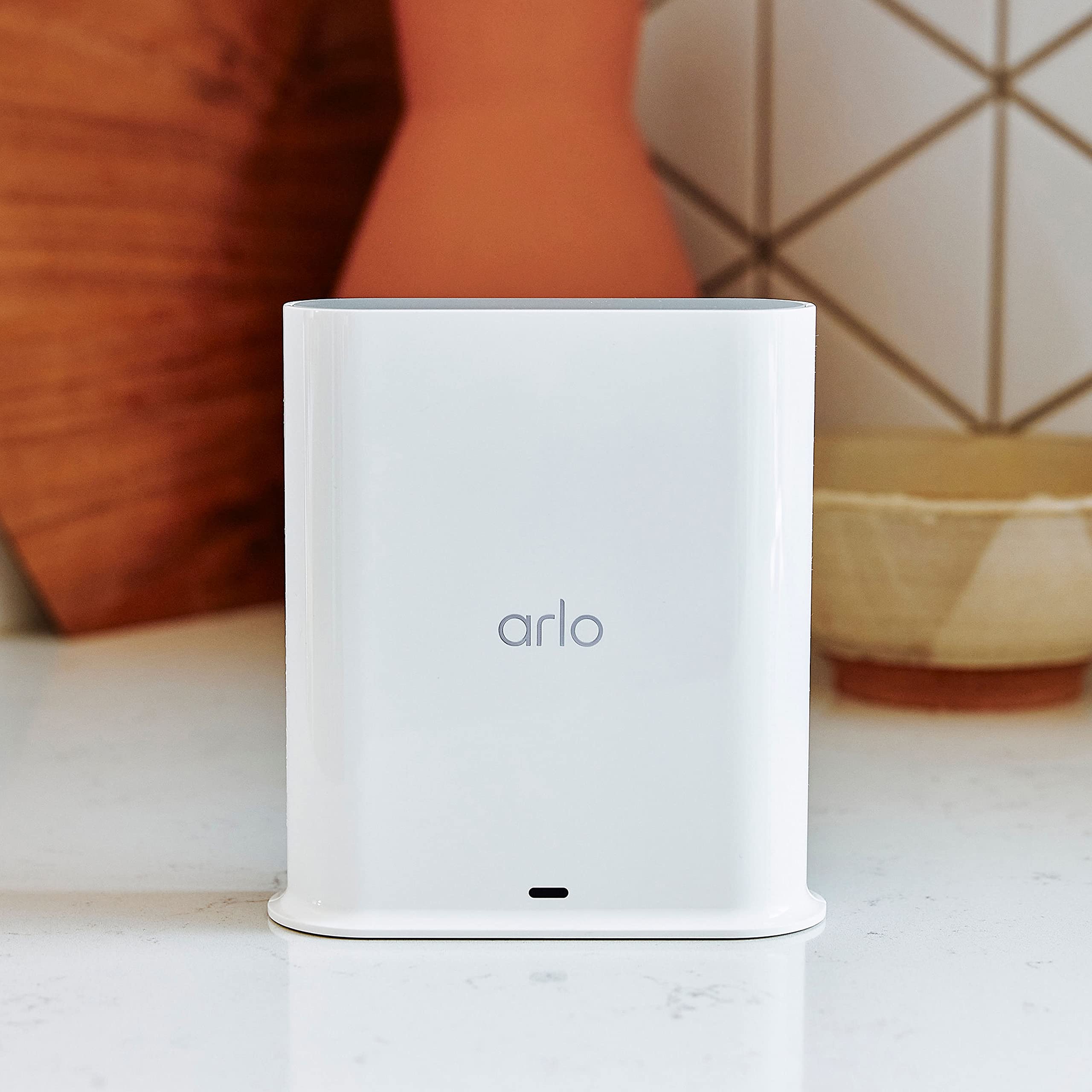 Arlo Pro SmartHub - Arlo Certified Accessory - Connects Arlo Cameras to Wi-Fi, Works with Arlo Ultra 2, Ultra, Pro 5S 2K, Pro 4, Floodlight, Essential (Gen 1) & Video Doorbell Cameras - VMB4540